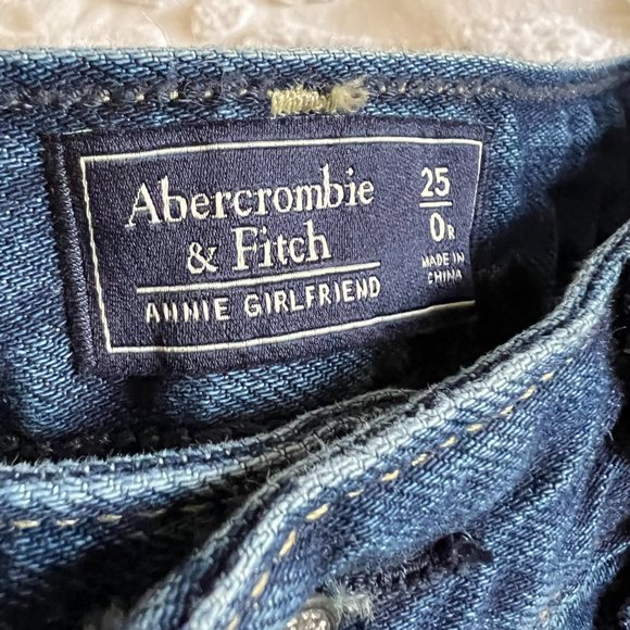 Abercrombie & Fitch Annie High Rise Boho Embroidered Floral Girlfriend Jeans - Picture 8 of 14